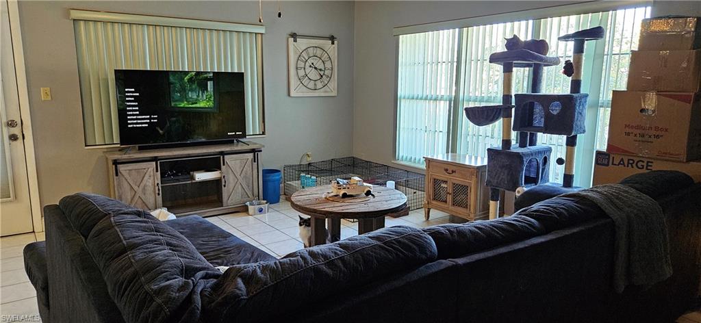 SAN CARLOS PARK - Residential