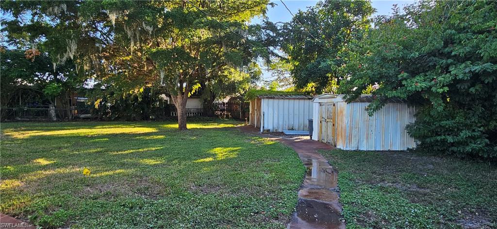 SAN CARLOS PARK - Residential