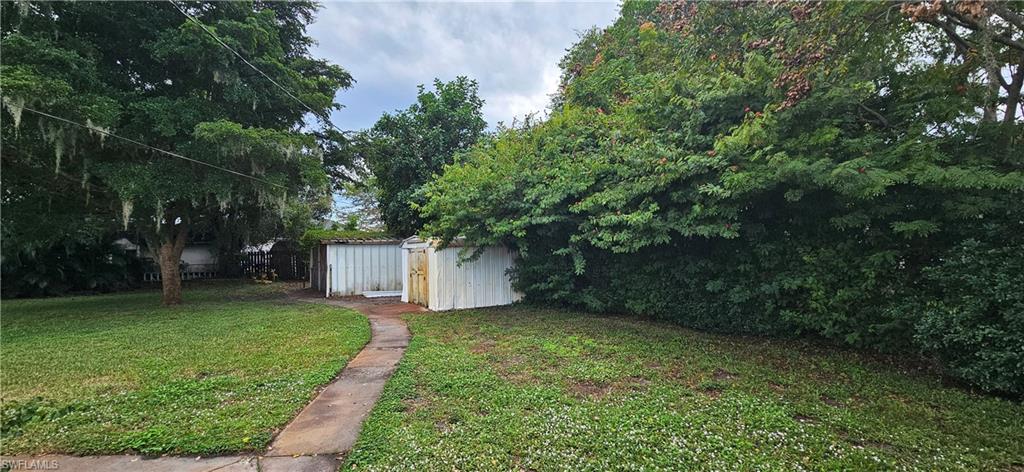 SAN CARLOS PARK - Residential