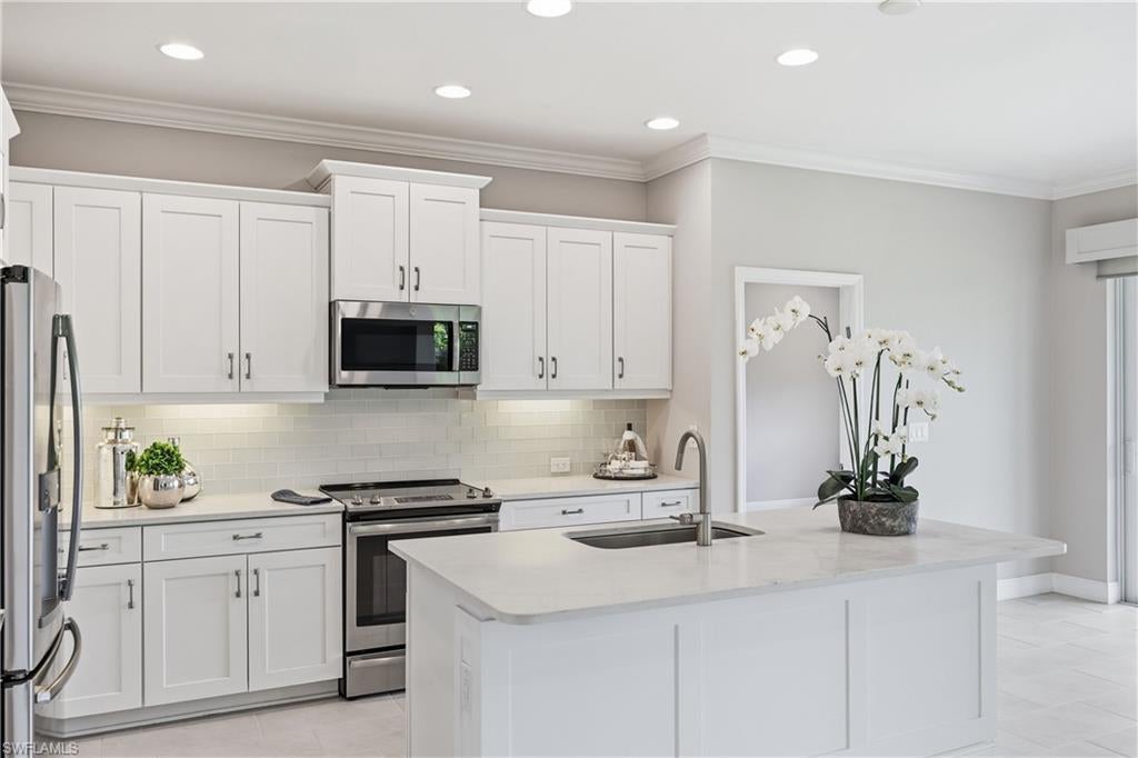 6966 Avalon CIR 908