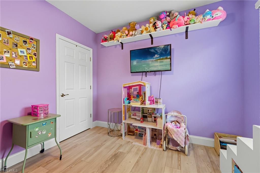 BONITA SPRINGS - Residential