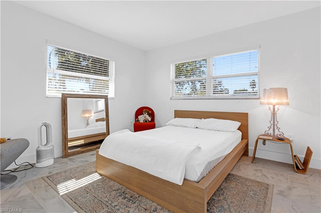 SAN CARLOS PARK - Residential