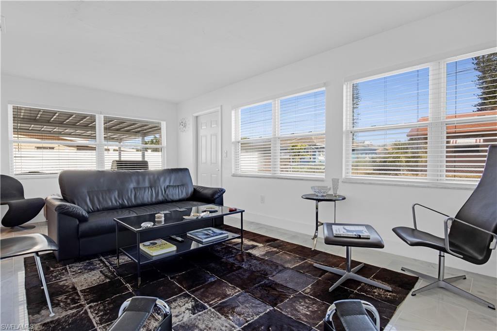 SAN CARLOS PARK - Residential