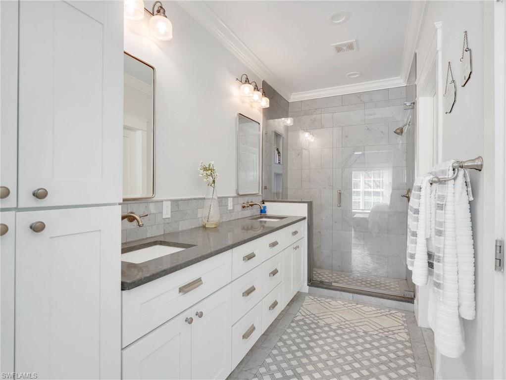 LEXINGTON - Residential