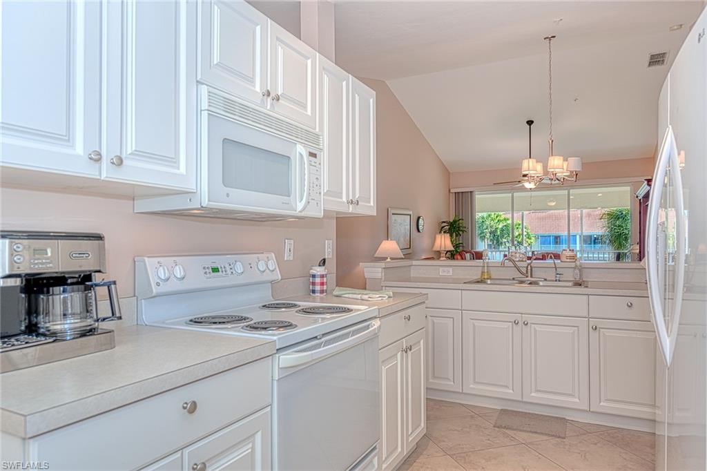 LAKEVIEW AT CARLTON LAKES - Residential Lease