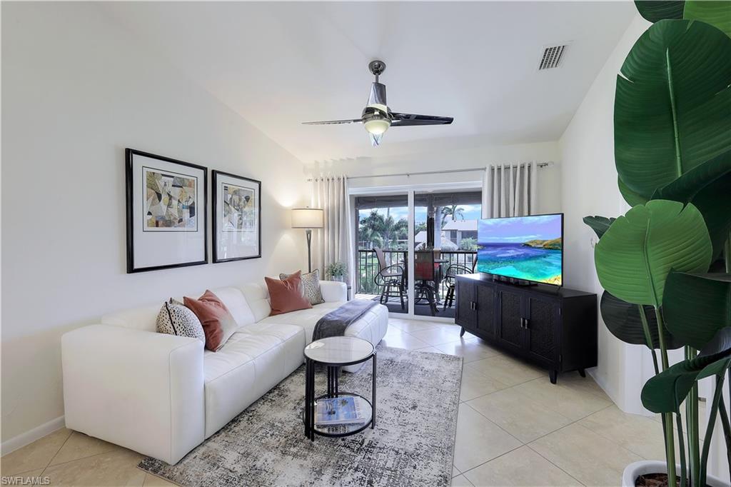 COURT OF PALMS - Residential