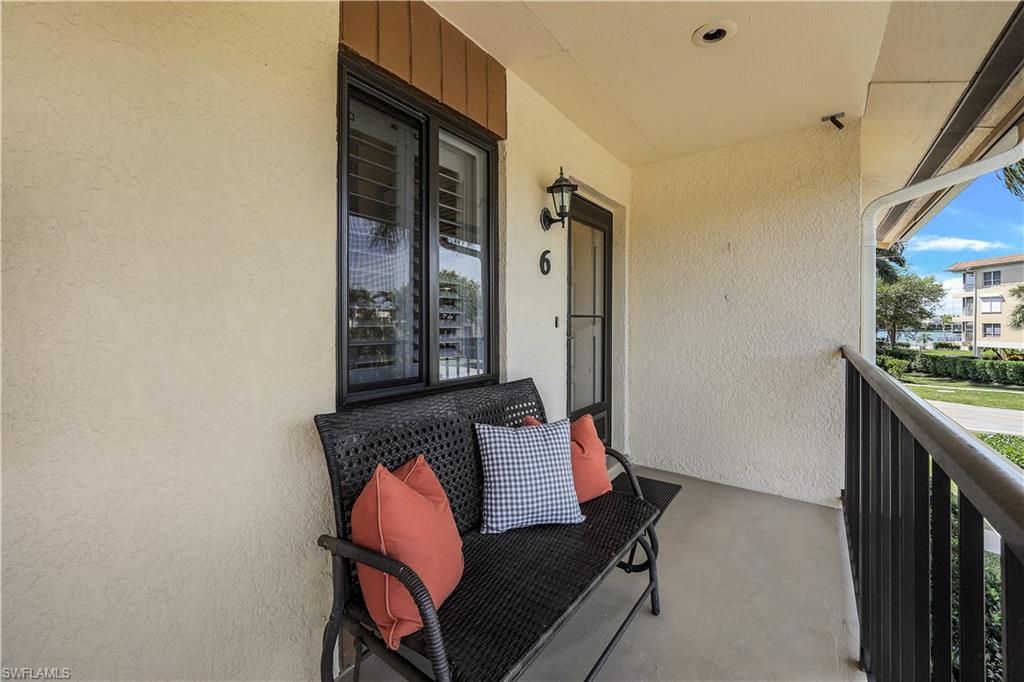 COURT OF PALMS - Residential