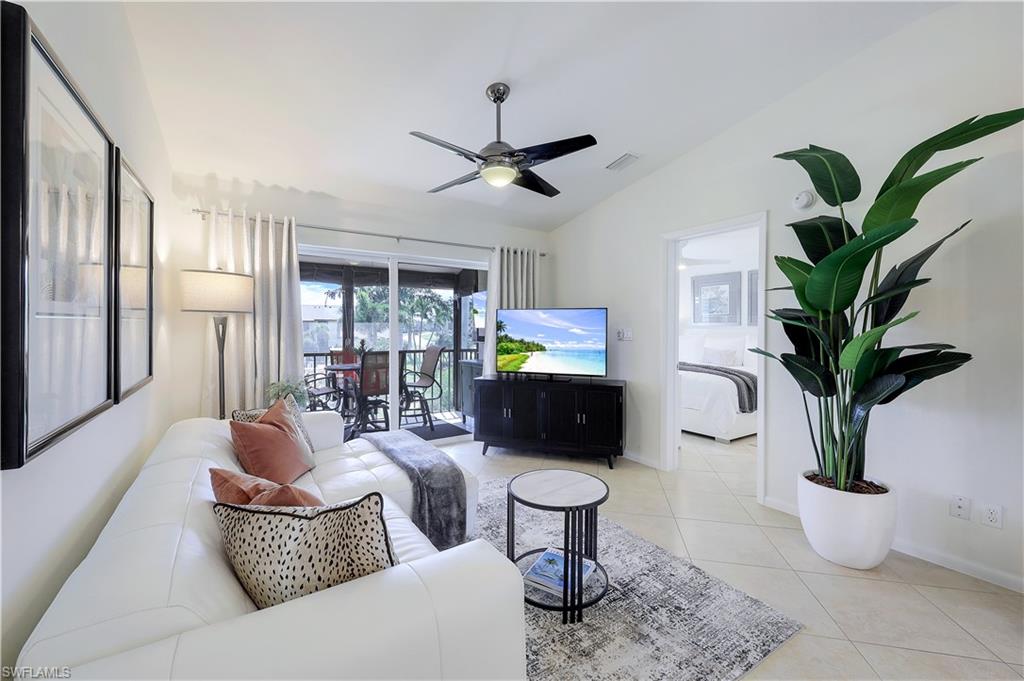 COURT OF PALMS - Residential