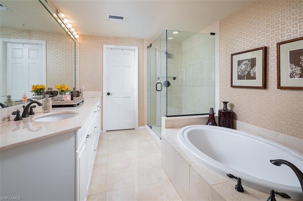 BAYPOINTE AT NAPLES CAY - Residential