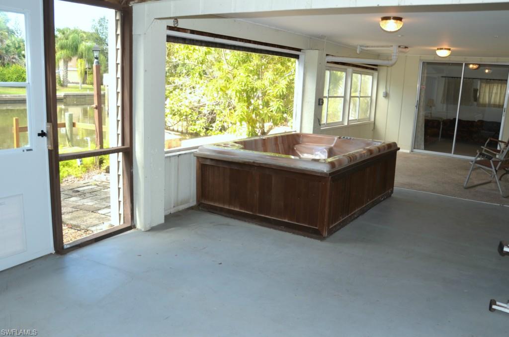 MCPHIE PARK - Residential