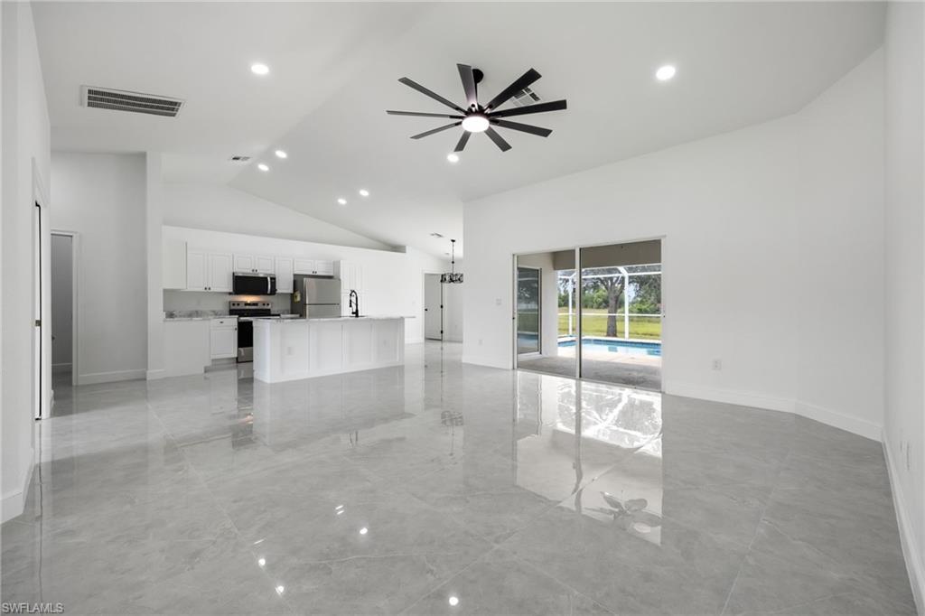 CAPE CORAL - Residential