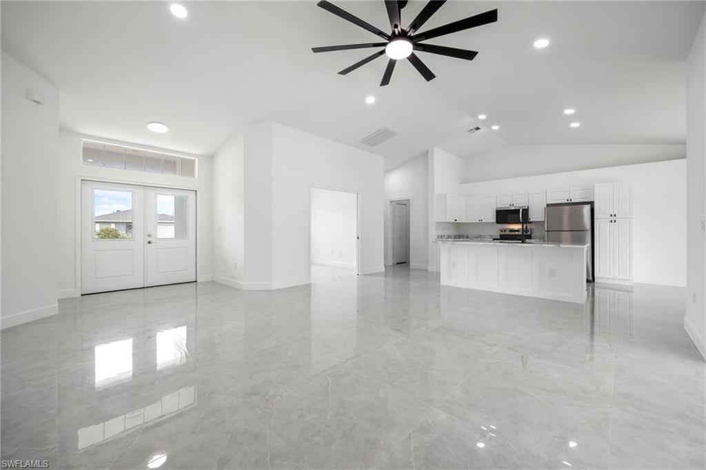 CAPE CORAL - Residential