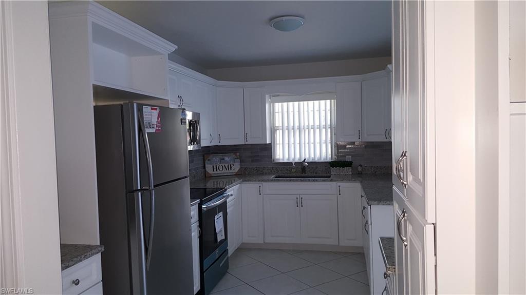 COURTYARDS AT GOLDEN GATE - Residential