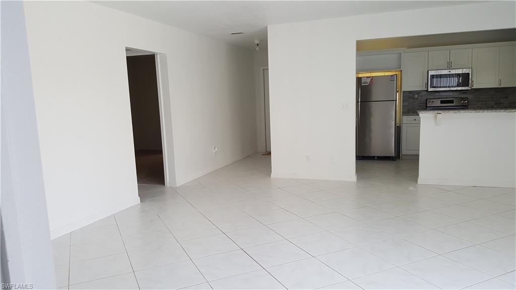 COURTYARDS AT GOLDEN GATE - Residential