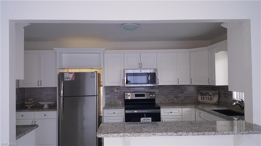 COURTYARDS AT GOLDEN GATE - Residential