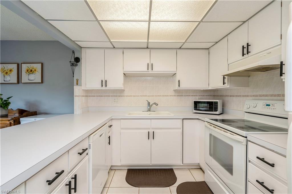 MYERLEE GARDENS CONDO - Residential