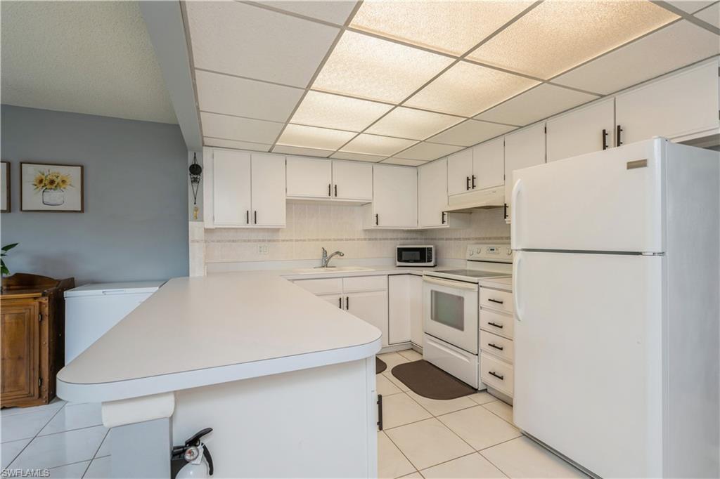 MYERLEE GARDENS CONDO - Residential