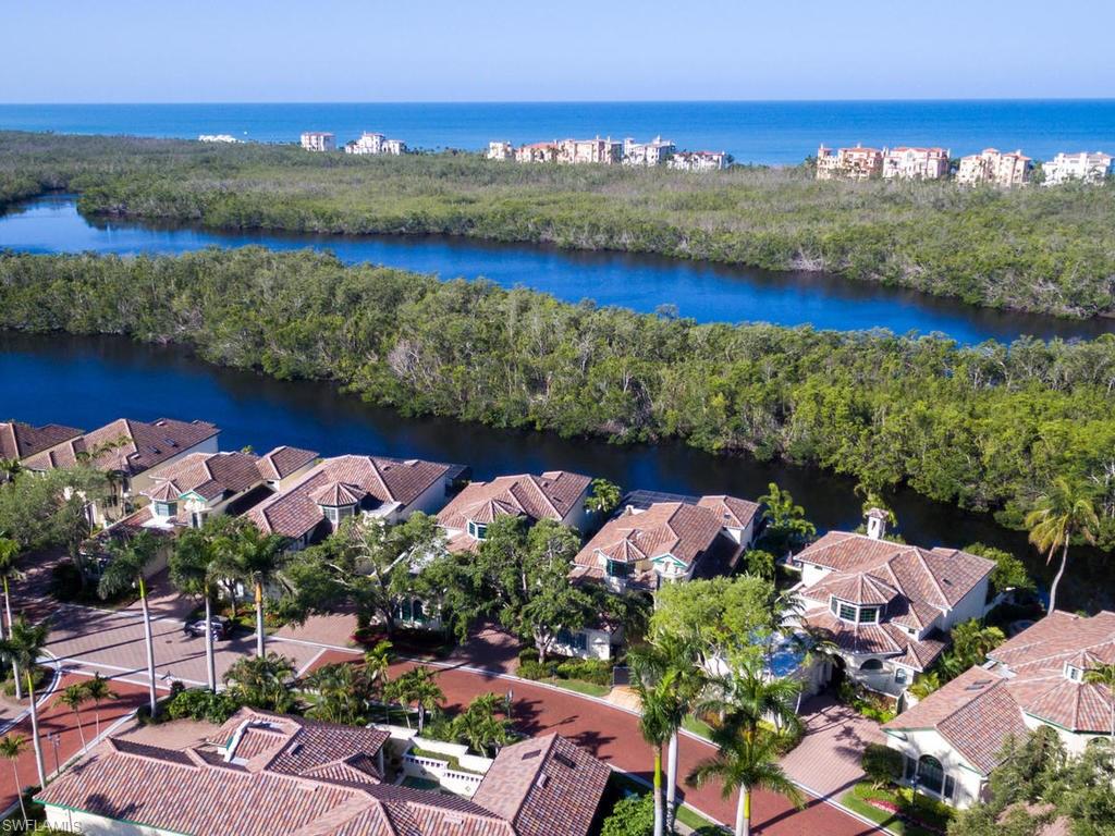 VIZCAYA AT BAY COLONY - Residential