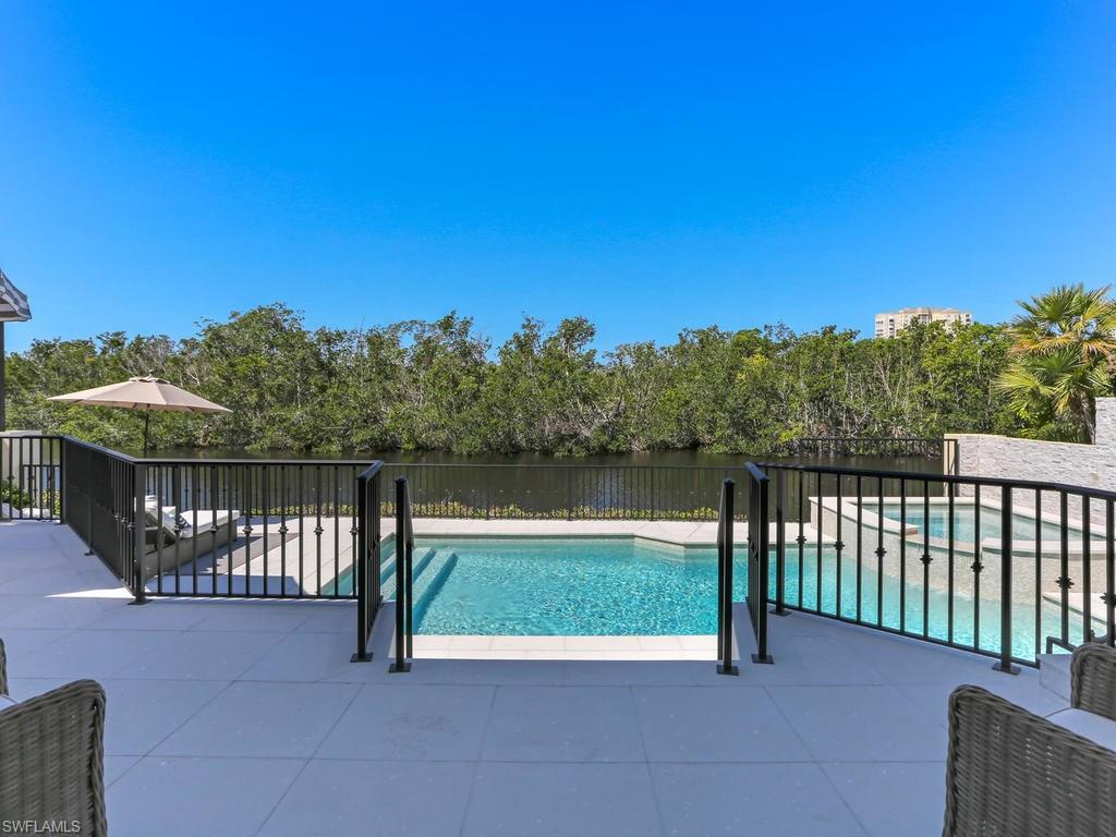 VIZCAYA AT BAY COLONY - Residential