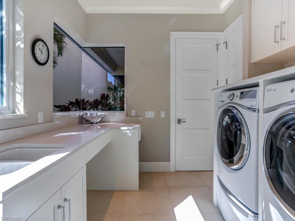 VIZCAYA AT BAY COLONY - Residential