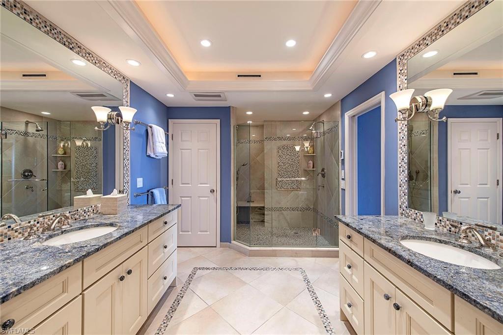 PARK PLAZA - Residential