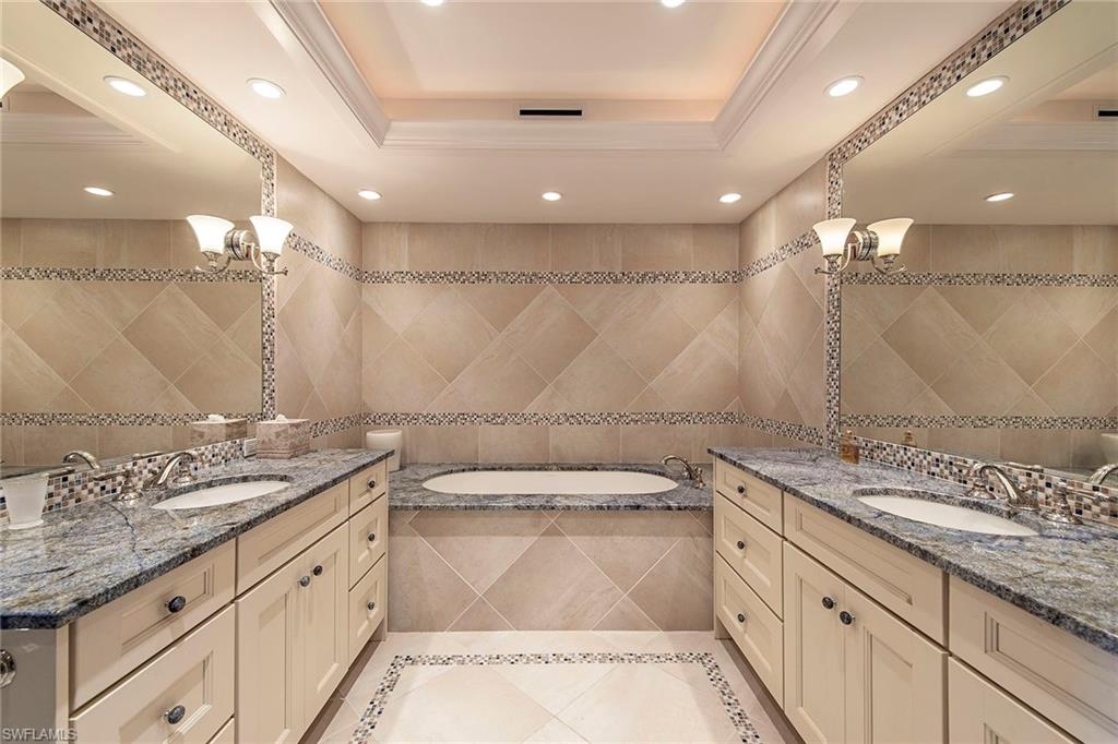 PARK PLAZA - Residential