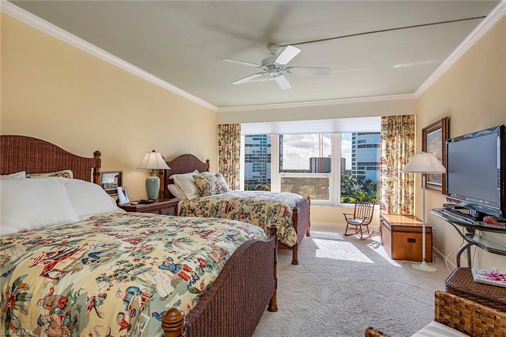 PARK PLAZA - Residential