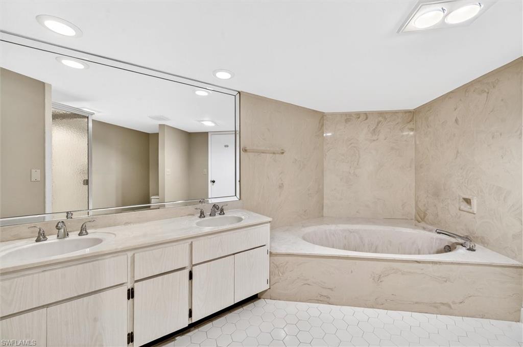 MARBELLE CLUB OF MARCO ISLAND - Residential