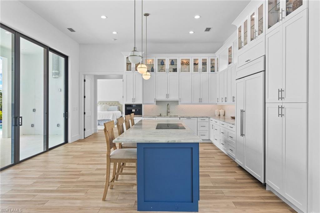 MARCO BEACH - Residential