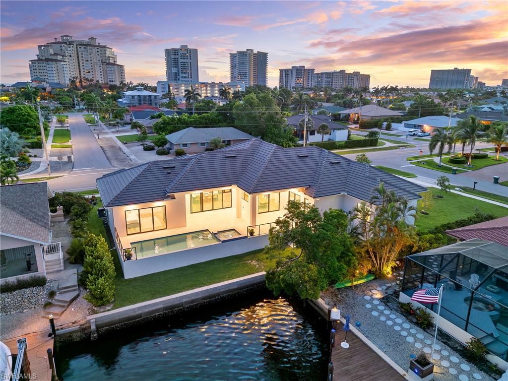 MARCO BEACH - Residential