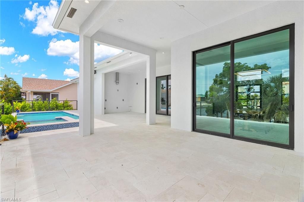 MARCO BEACH - Residential