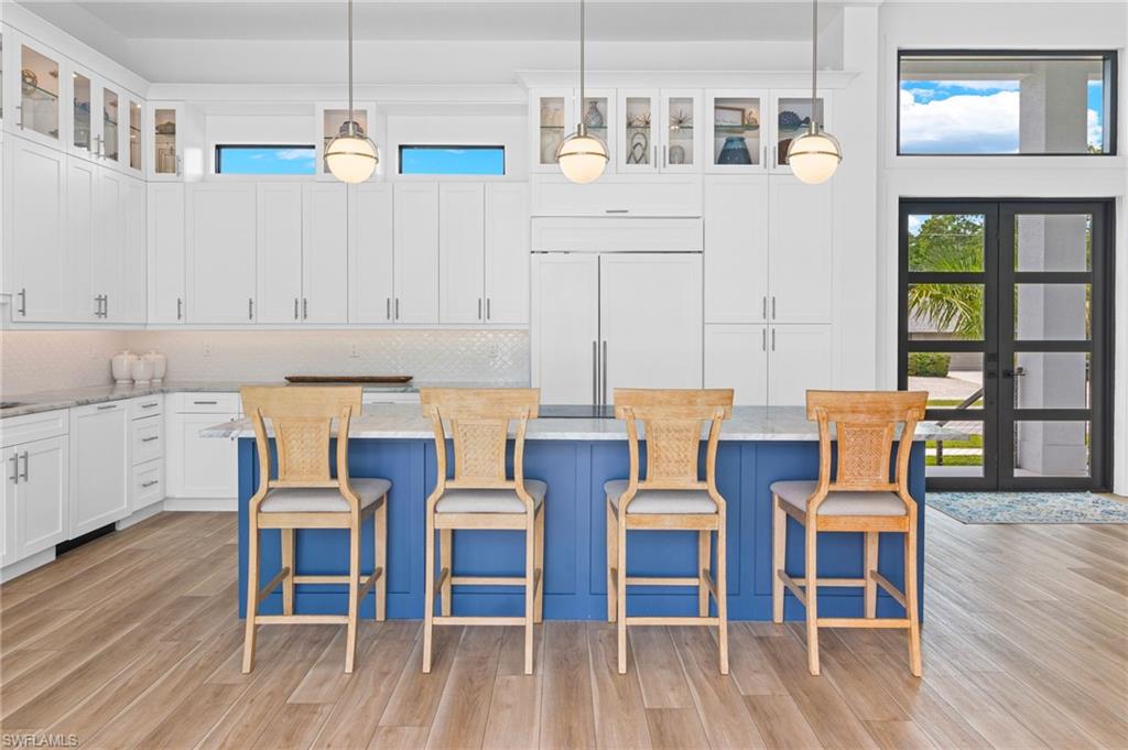 MARCO BEACH - Residential