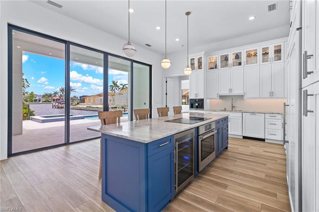 MARCO BEACH - Residential