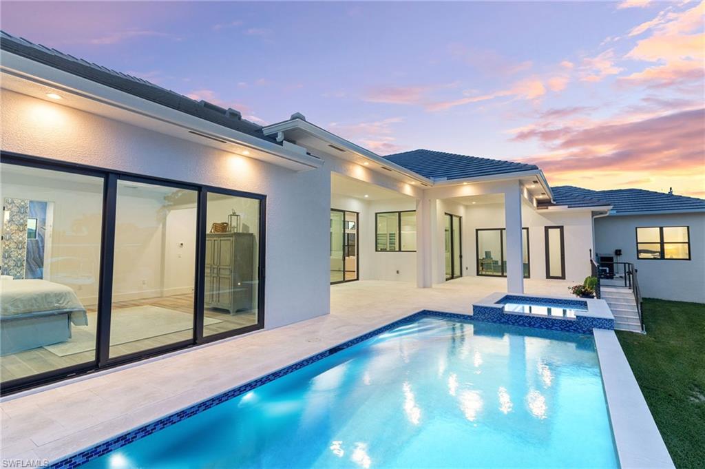 MARCO BEACH - Residential