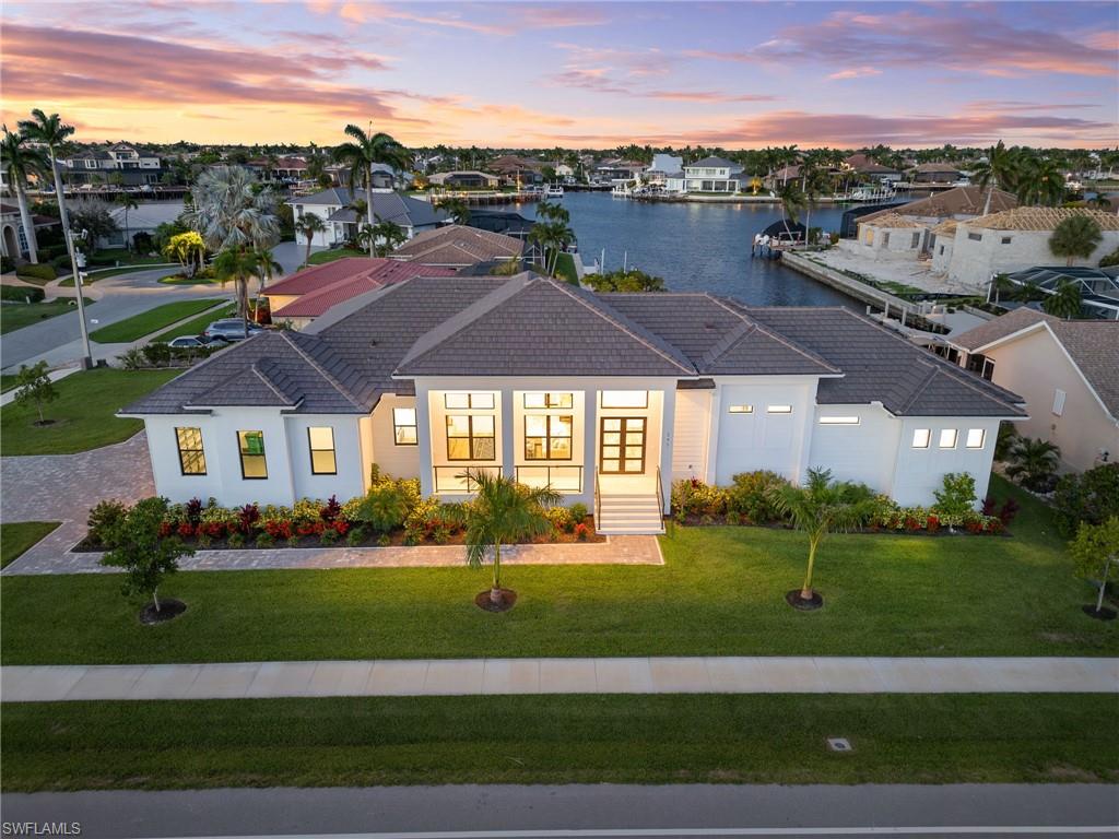 MARCO BEACH - Residential