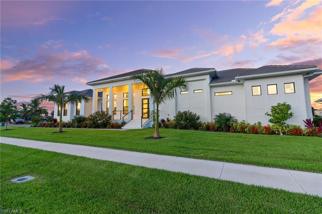 MARCO BEACH - Residential