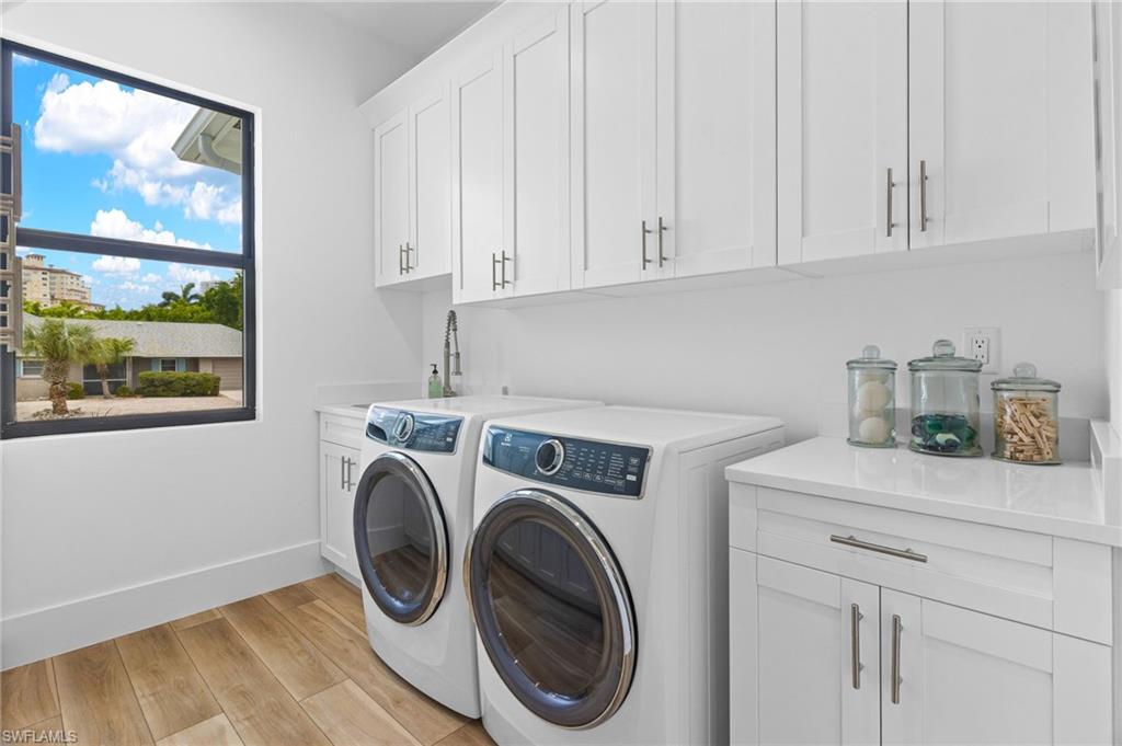 MARCO BEACH - Residential