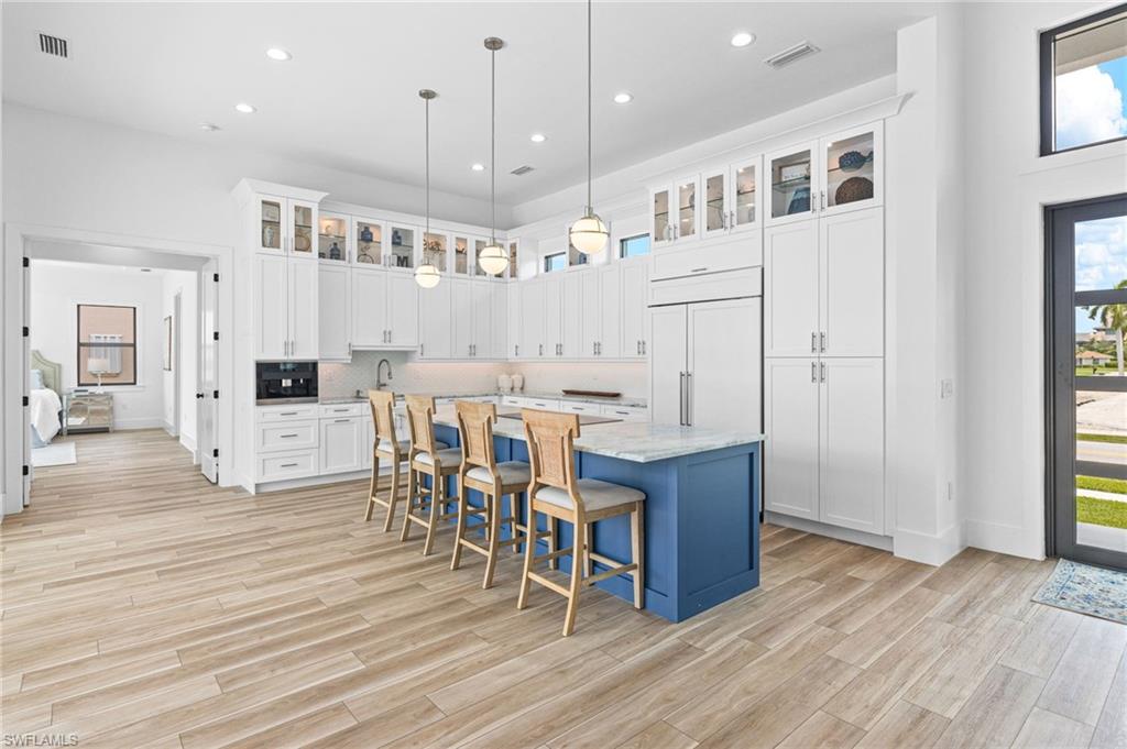 MARCO BEACH - Residential