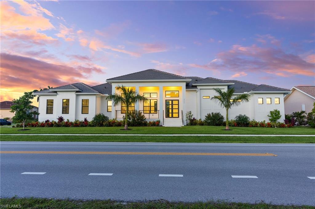 MARCO BEACH - Residential