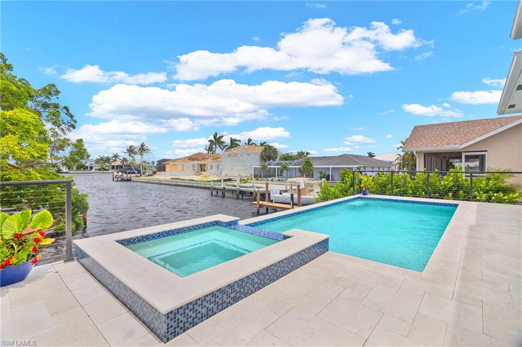 MARCO BEACH - Residential