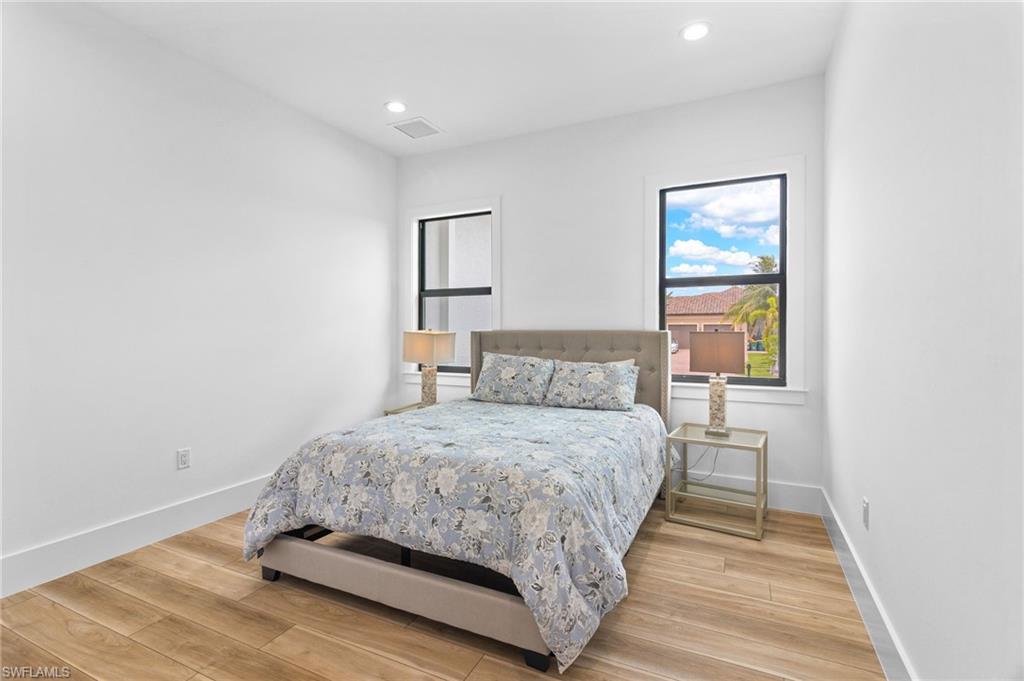 MARCO BEACH - Residential