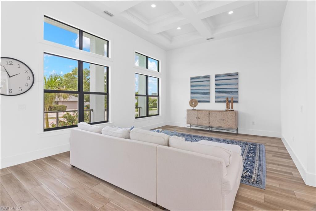 MARCO BEACH - Residential