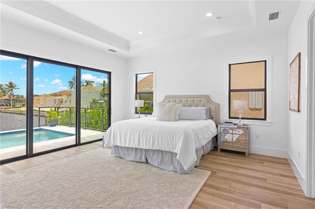 MARCO BEACH - Residential