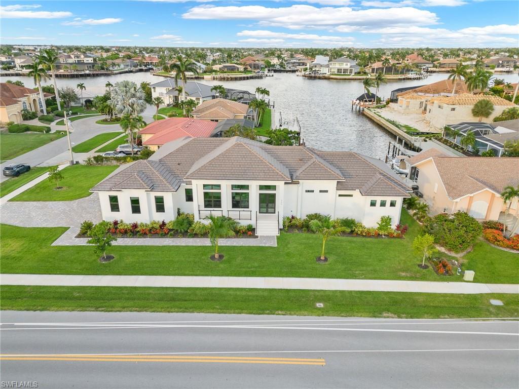 MARCO BEACH - Residential