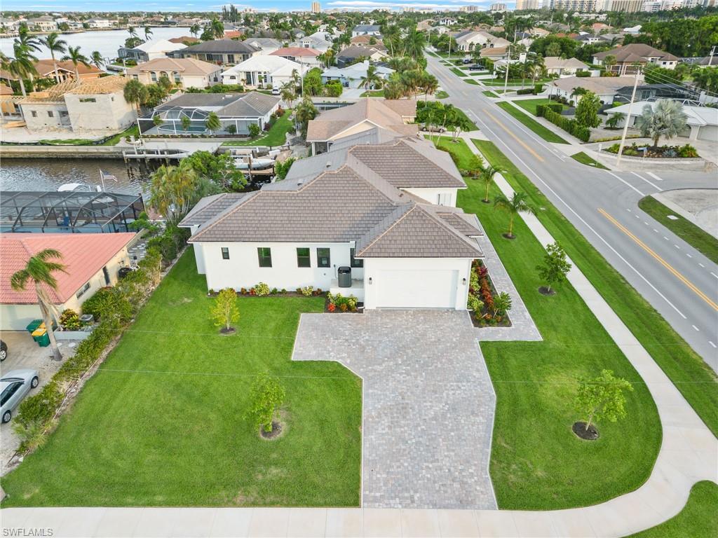 MARCO BEACH - Residential