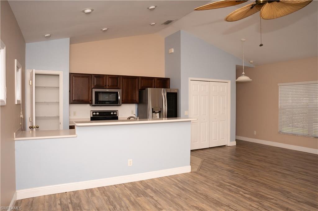 CELEBRATION CAPE - Residential