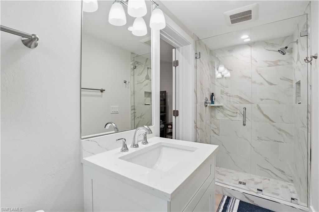 IMPERIAL SHORES - Residential