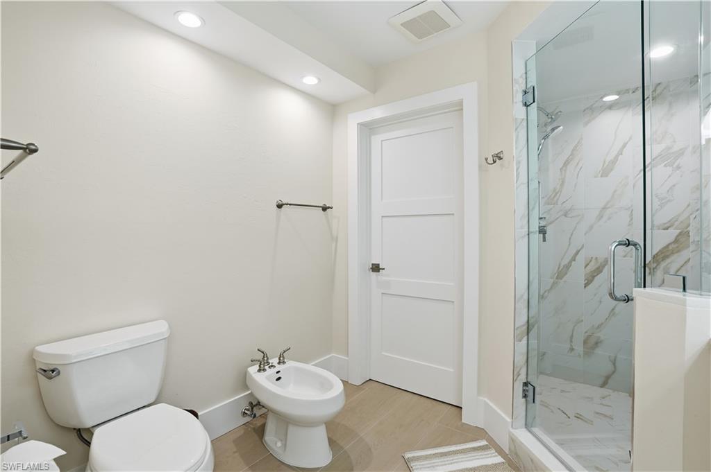 IMPERIAL SHORES - Residential