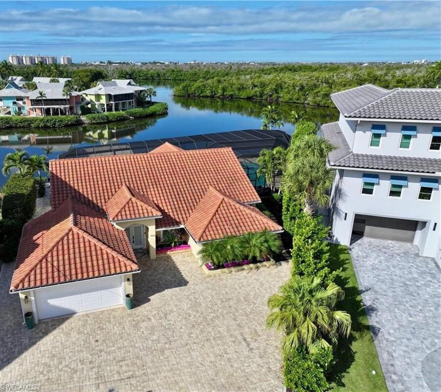 IMPERIAL SHORES - Residential