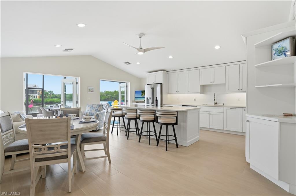 IMPERIAL SHORES - Residential